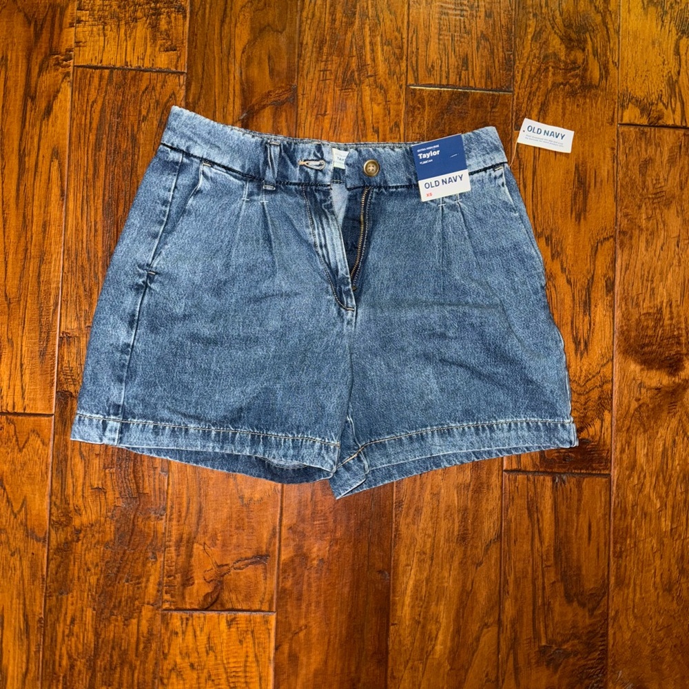 Old Navy Classic Blue Jean Shorts for Women